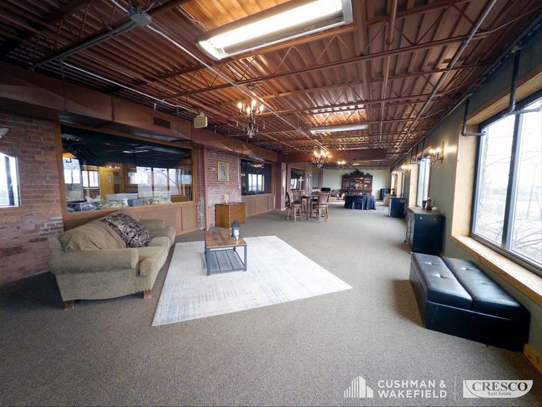 1161-1163 E 40th St, Cleveland, OH for lease - Interior Photo - Image 3 of 21
