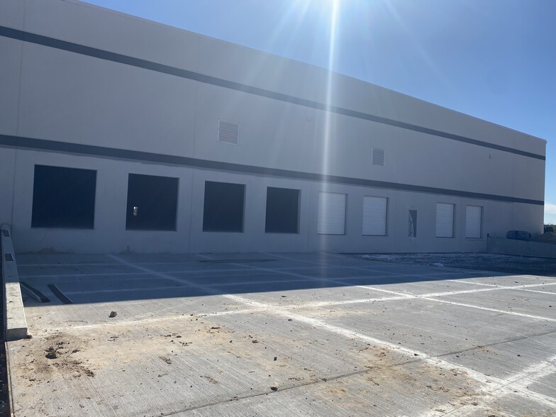 2694 Twinwood Pky, Brookshire, TX for lease - Building Photo - Image 2 of 3