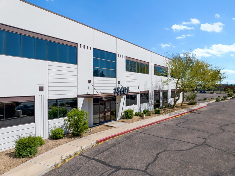 15601 N 28th Ave, Phoenix, AZ à vendre - Photo du bâtiment - Image 3 de 5