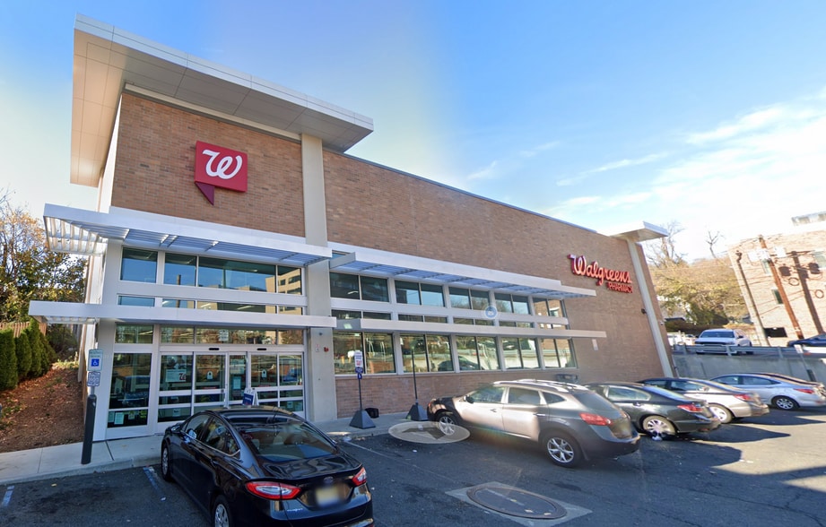 750 Main St, Paterson, NJ à louer - Photo du bâtiment - Image 1 de 7
