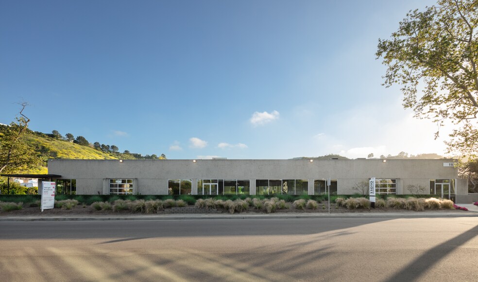 11010 Roselle St, San Diego, CA à louer - Photo du bâtiment - Image 2 de 5