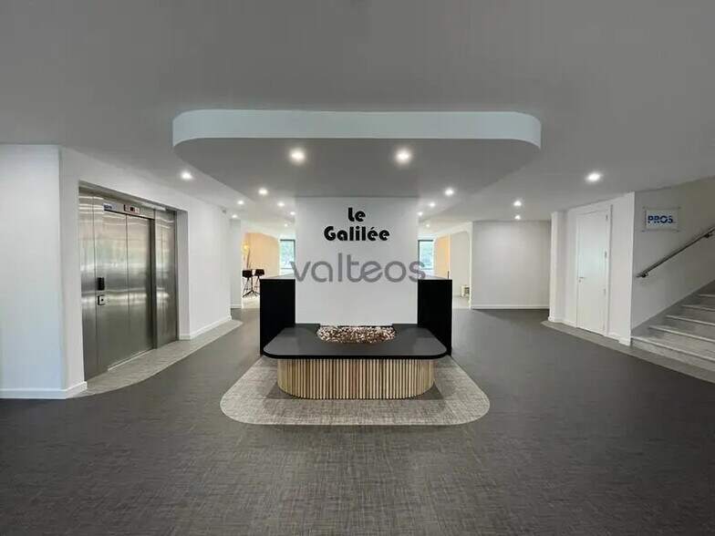 185 Rue Galilée, Labège à louer - Hall d’entrée - Image 2 de 11