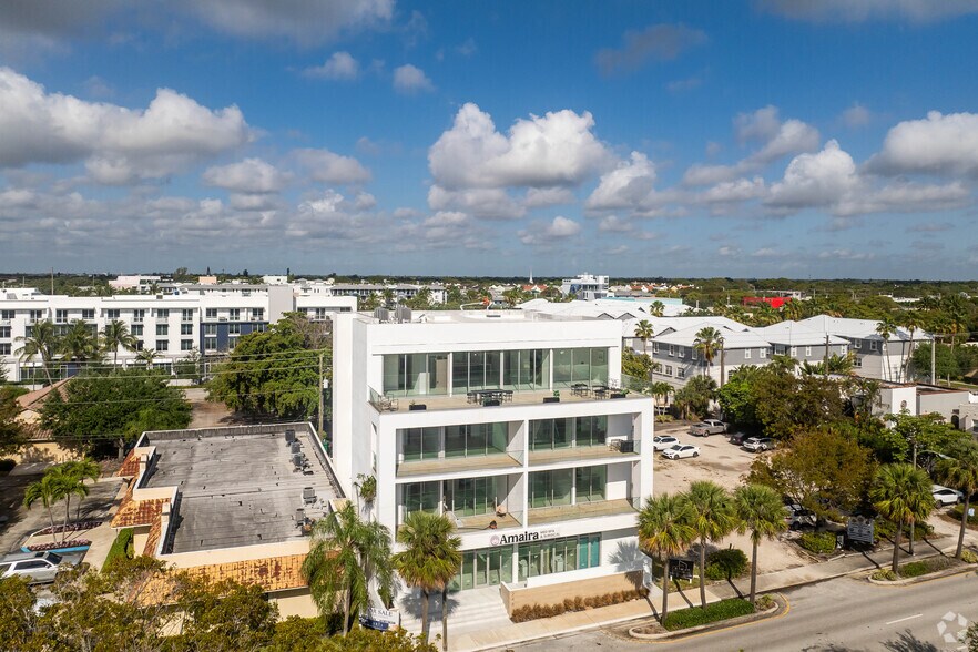 246 NE 6th Ave, Delray Beach, FL à vendre - Photo du bâtiment - Image 2 de 4