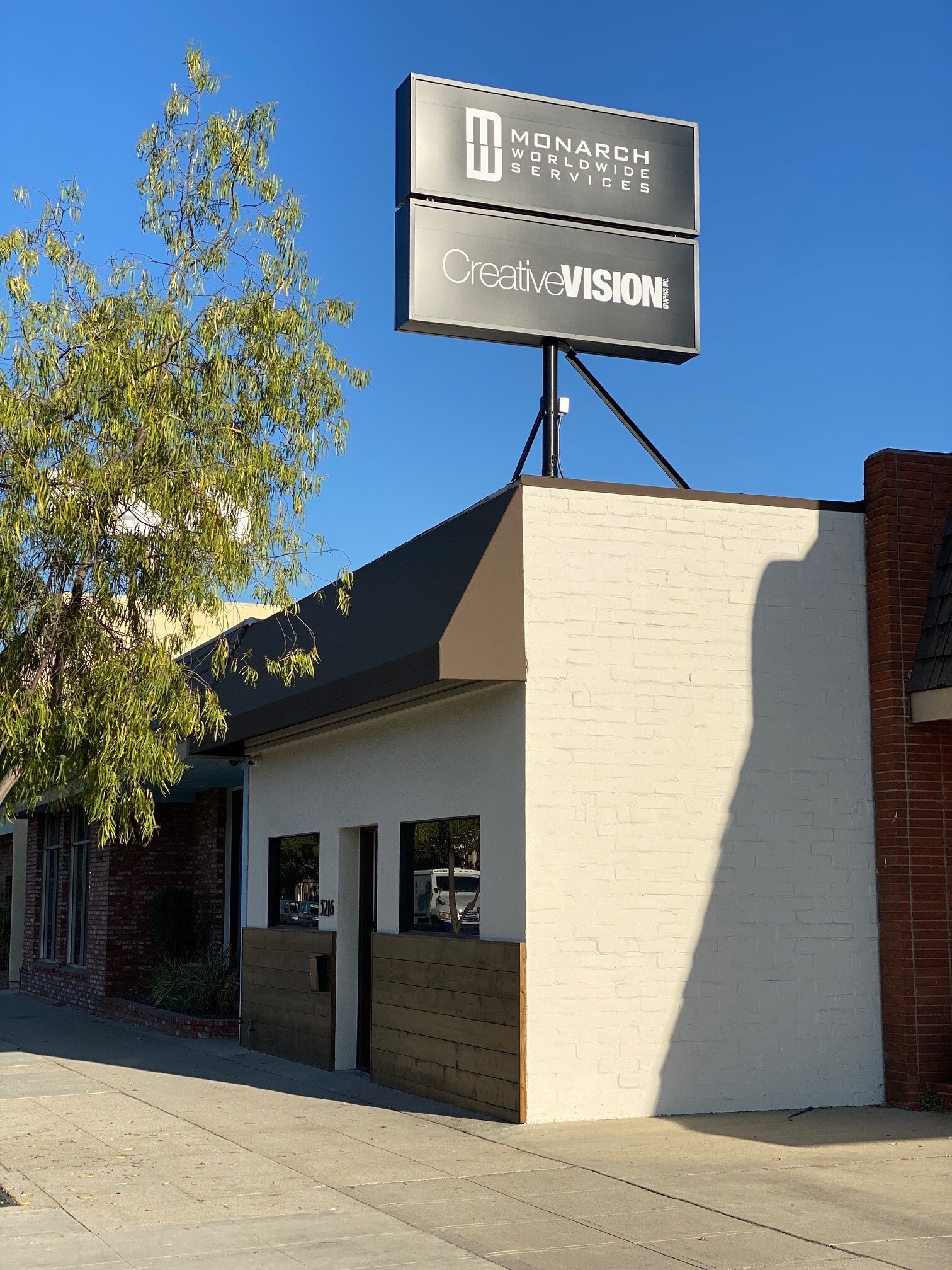 3216 W Burbank Blvd, Burbank, CA for lease Building Photo- Image 1 of 8