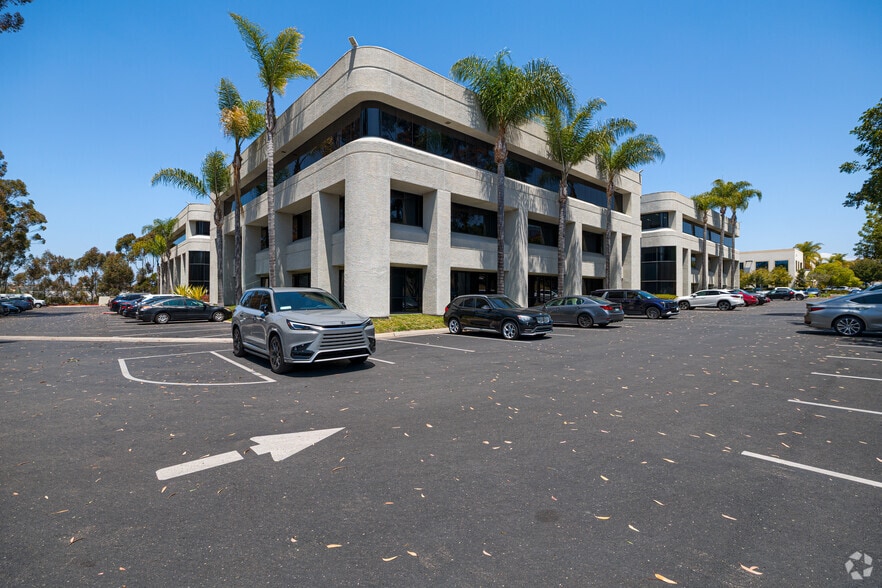 7220 Trade St, San Diego, CA for lease - Building Photo - Image 3 of 23