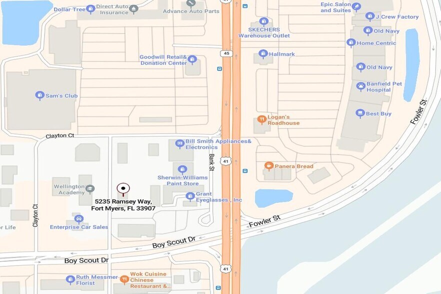 5235 Ramsey Way, Fort Myers, FL à vendre - Photo du bâtiment - Image 3 de 23