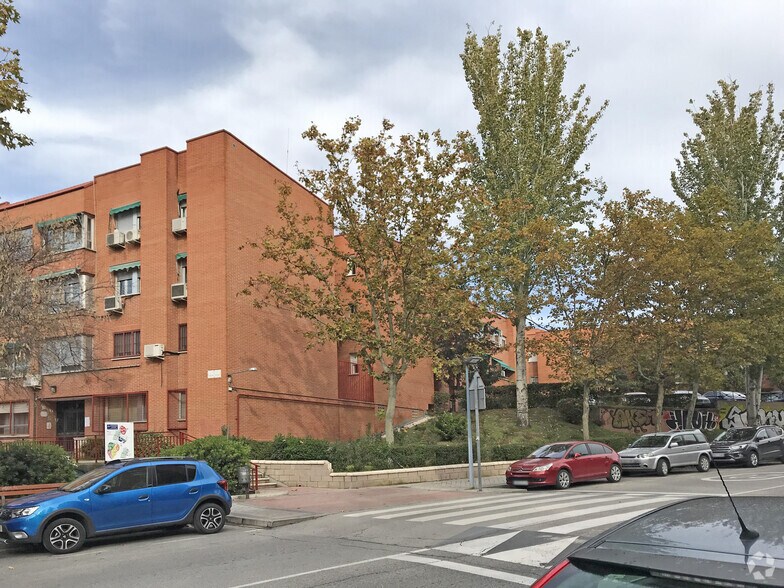 Plaza Antonio Machado, 5, Rivas-Vaciamadrid, Madrid à louer - Photo du bâtiment - Image 3 de 4
