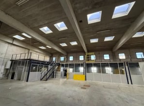 10 Rue du Moulin Vert, Vert for lease Interior Photo- Image 1 of 3