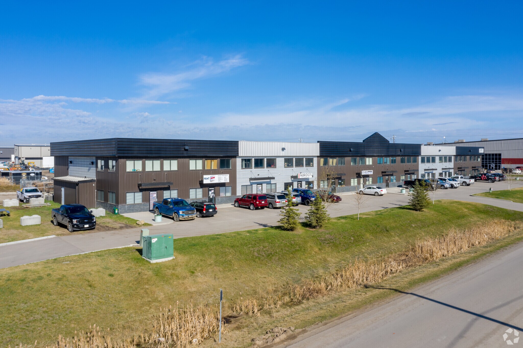 240007 Frontier Cres SE, Rocky View No 44, AB à vendre Photo du bâtiment- Image 1 de 1