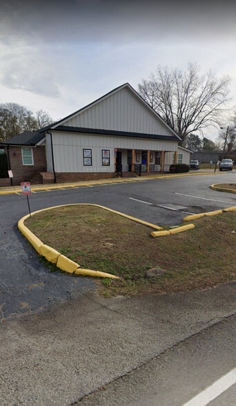 909 SW Atlanta Rd, Gainesville, GA for lease - Building Photo - Image 2 of 6