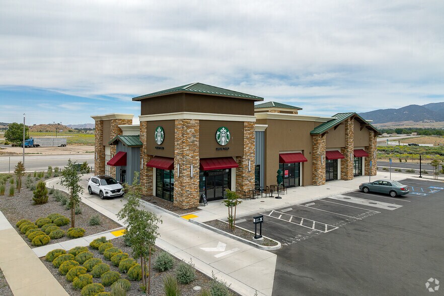 1007 Voyager Dr, Tehachapi, CA for lease - Primary Photo - Image 1 of 10