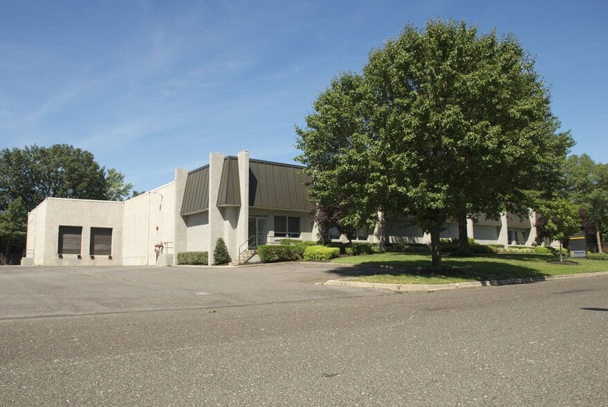 1801 Underwood Blvd, Delran, NJ à louer - Photo du bâtiment - Image 2 de 2