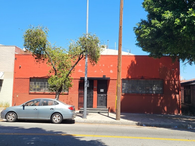 1262-1264 S Boyle Ave, Los Angeles, CA à vendre - Photo du bâtiment - Image 2 de 17