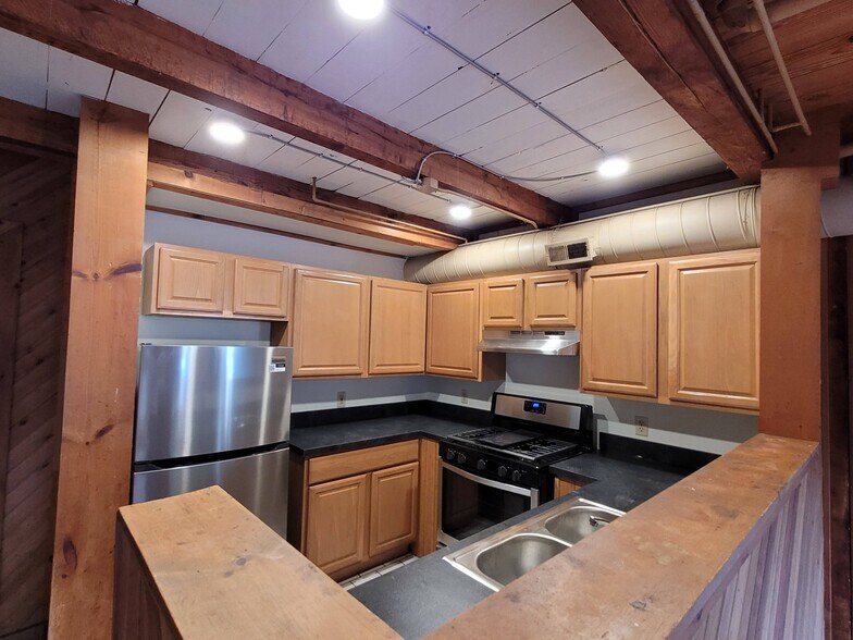417 E Frederick St, Lancaster, PA à vendre - Photo du bâtiment - Image 3 de 13