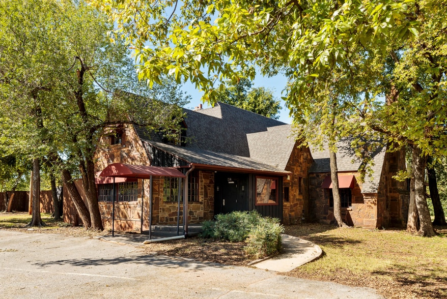 7101 Miramar Blvd, Oklahoma City, OK à vendre - Photo du bâtiment - Image 2 de 16