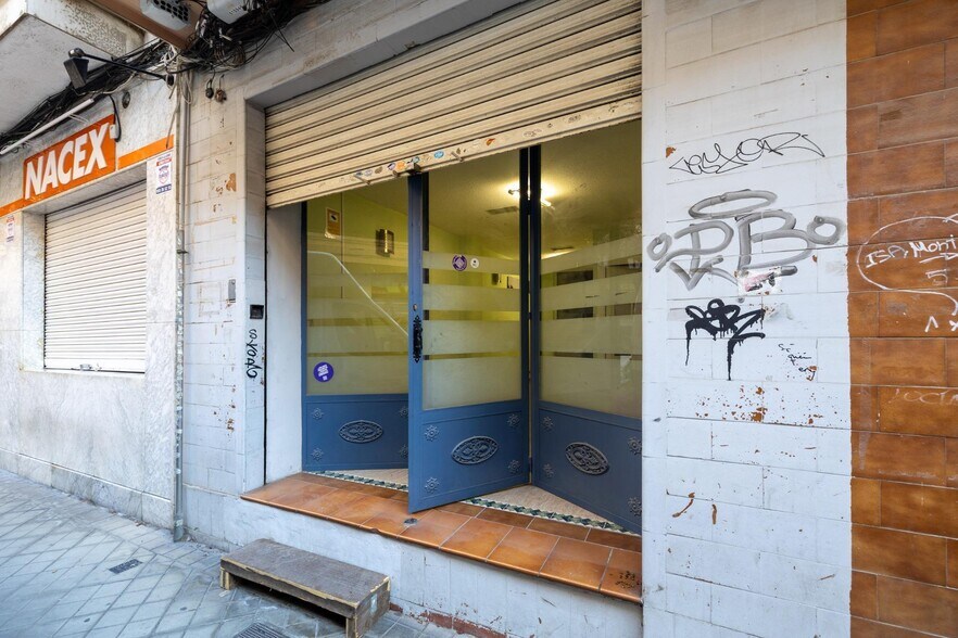Calle Conde Cifuentes, Granada, Granada for sale - Building Photo - Image 2 of 14