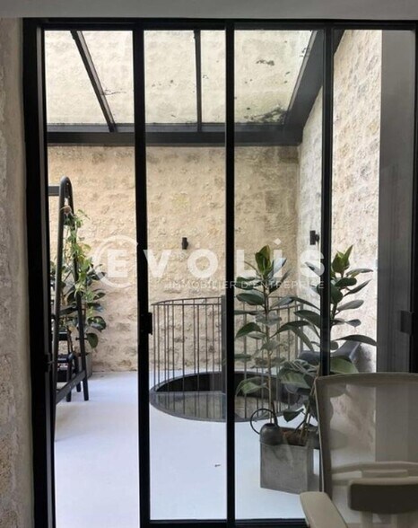 Office in Bordeaux for sale - Interior Photo - Image 2 of 11