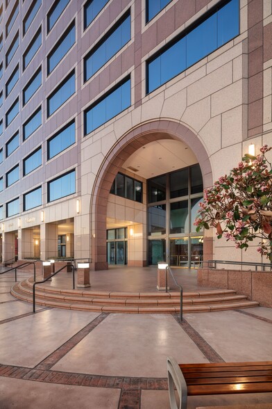 7676 Hazard Center Dr, San Diego, CA for lease - Building Photo - Image 3 of 12