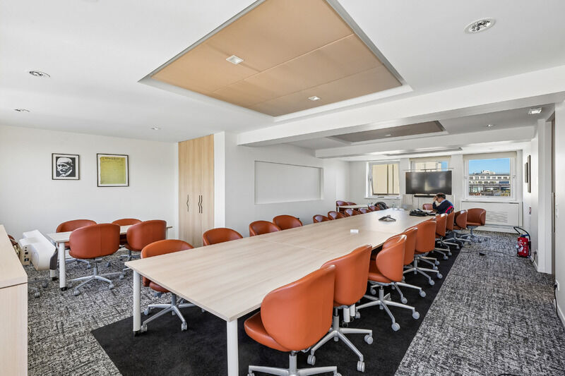 89-91 Rue Du Faubourg Saint-Honoré, Paris for sale - Interior Photo - Image 3 of 7