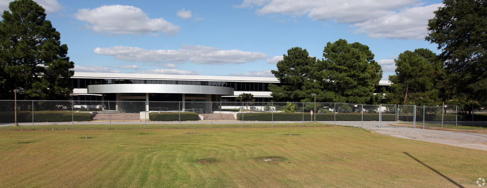 3796 Lamar Ave, Memphis, TN à vendre - Photo du bâtiment - Image 2 de 31