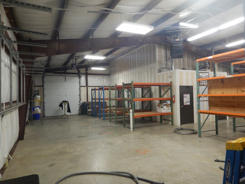 2051 Bender Ln, Arnold, MO à louer - Photo du bâtiment - Image 3 de 12