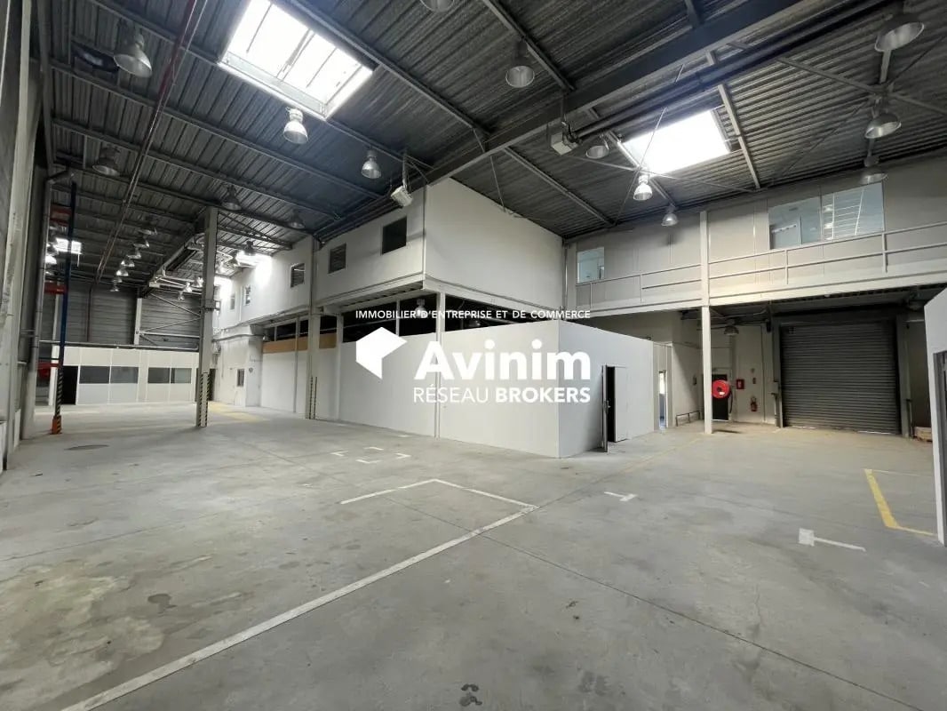 Industrial in Aix-en-Provence for lease Interior Photo- Image 1 of 8