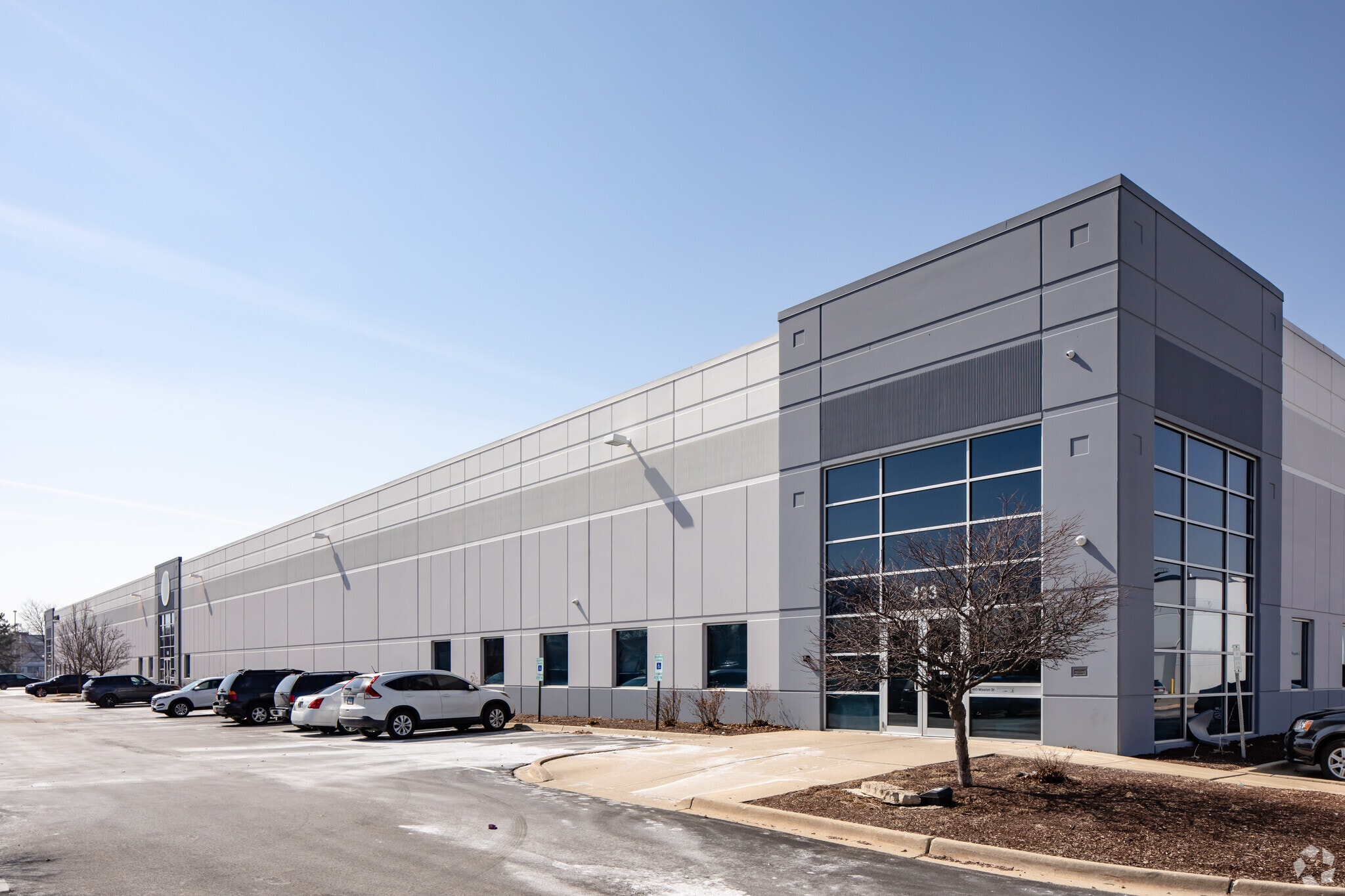 485-493 Mission St, Carol Stream, IL for lease Primary Photo- Image 1 of 8