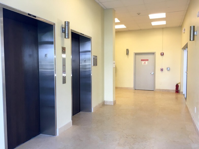 2850 N Federal Hwy, Lighthouse Point, FL à louer - Photo intérieure - Image 3 de 3