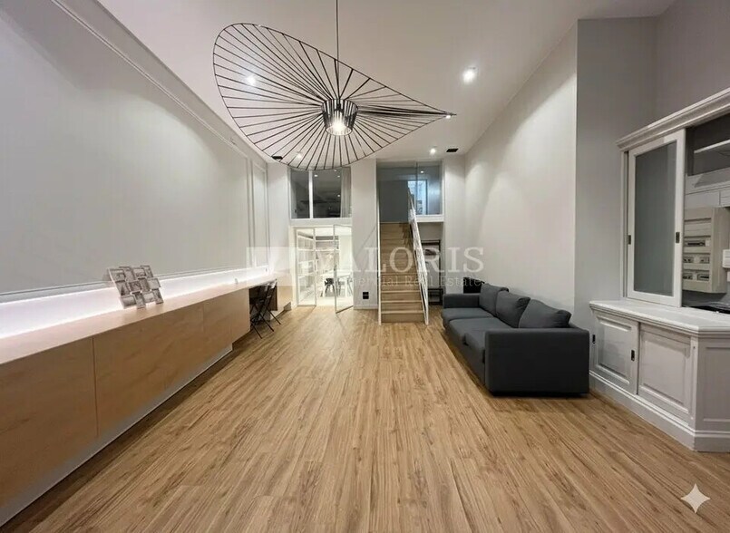 Retail in Lyon for lease - Interior Photo - Image 3 of 9