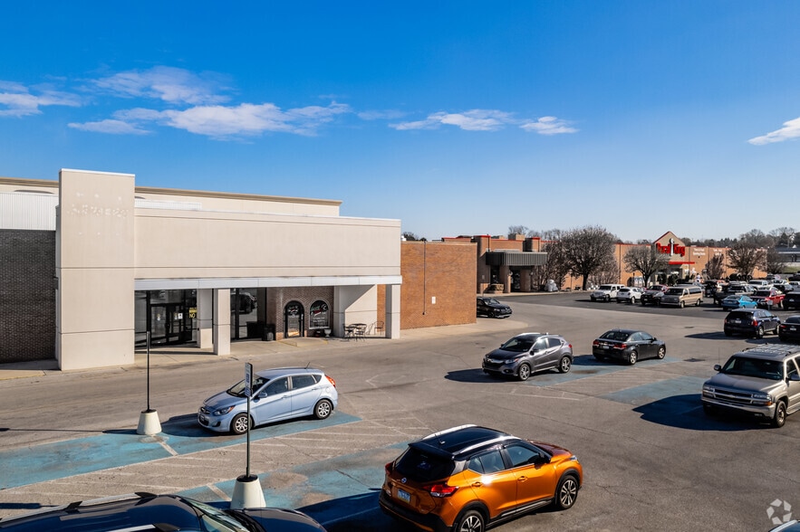 1155 Carlisle St, Hanover, PA for lease - Building Photo - Image 3 of 9