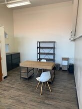 590 Missouri Ave, Jeffersonville, IN for lease Interior Photo- Image 1 of 6