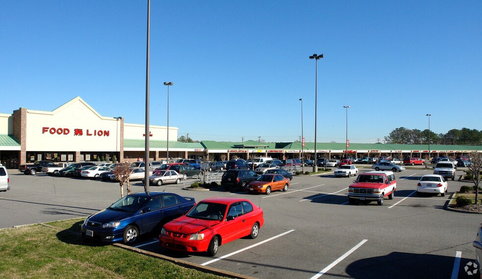 10816-10880 Warwick Blvd, Newport News, VA for lease - Primary Photo - Image 1 of 8