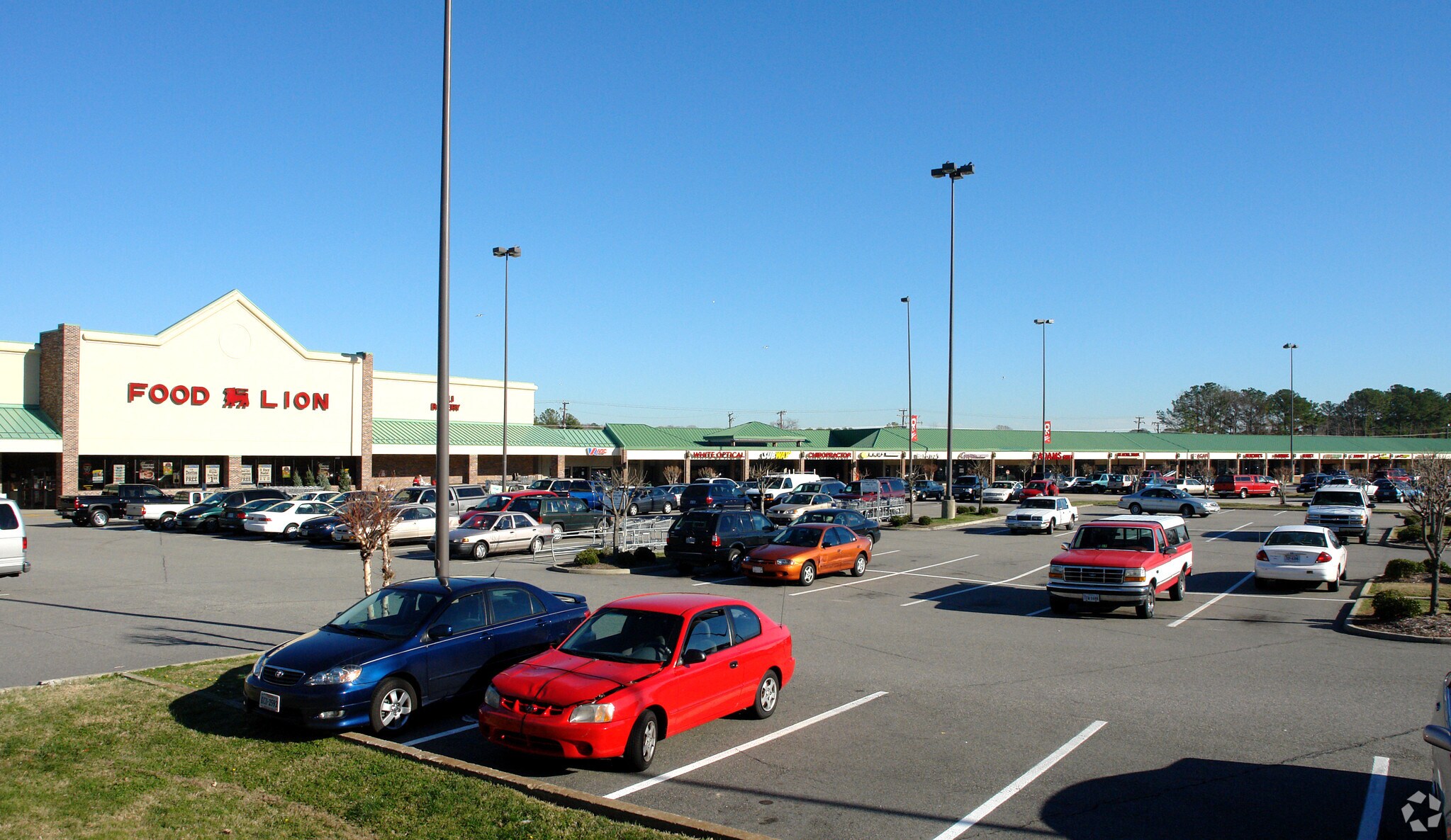 10816-10880 Warwick Blvd, Newport News, VA for lease Primary Photo- Image 1 of 9