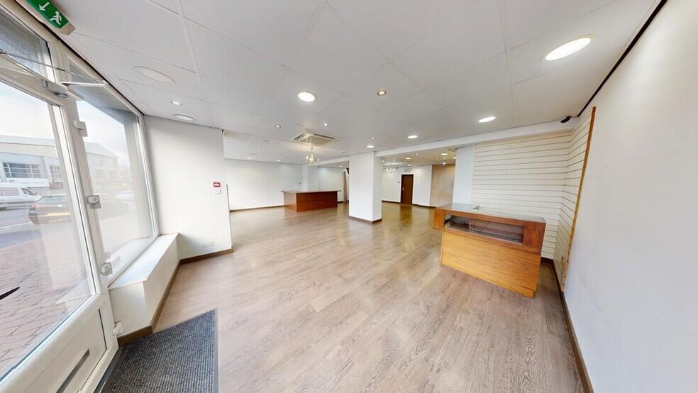 485 Leeds Rd, Bradford à louer - Photo du bâtiment - Image 3 de 8