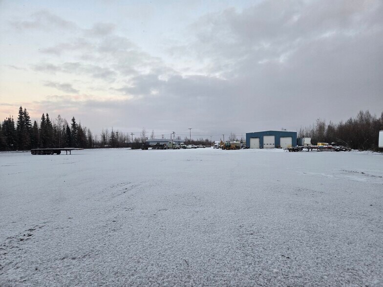 4120 Peger Rd, Fairbanks, AK à louer - Photo du bâtiment - Image 2 de 7