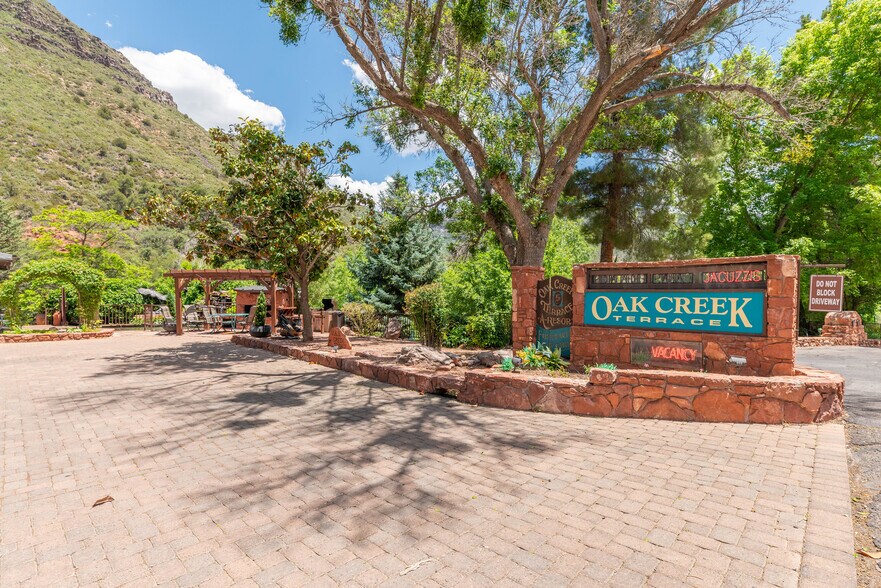 4548 N State Route 89A, Sedona, AZ à vendre - Photo du bâtiment - Image 2 de 49