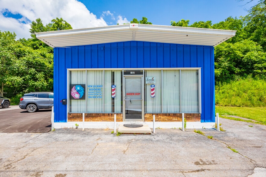 302 Virginia Ave, Bluefield, VA for sale - Primary Photo - Image 1 of 10