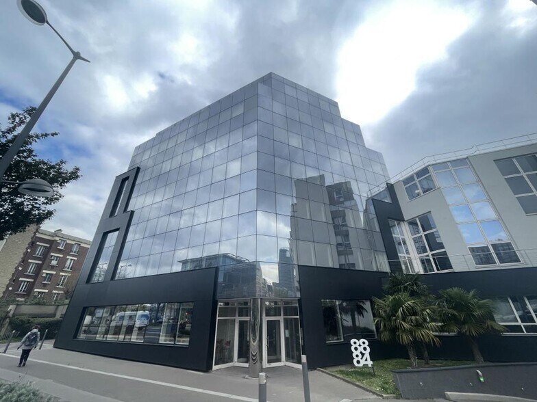 Bureau dans Courbevoie à louer - Photo du bâtiment - Image 1 de 16