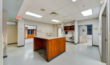 403 E 91st St, New York, NY à louer Photo intérieure- Image 2 de 5