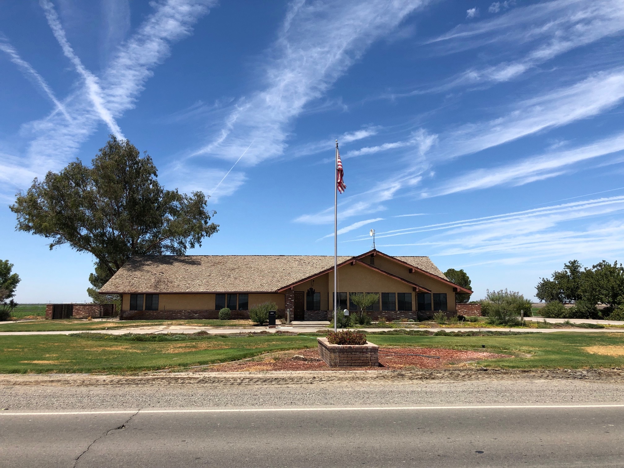 11054 W Mount Whitney Ave, Riverdale, CA for sale Primary Photo- Image 1 of 1