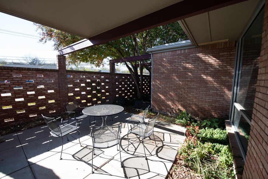 7291 Glenview Dr, North Richland Hills, TX for sale - Building Photo - Image 2 of 23
