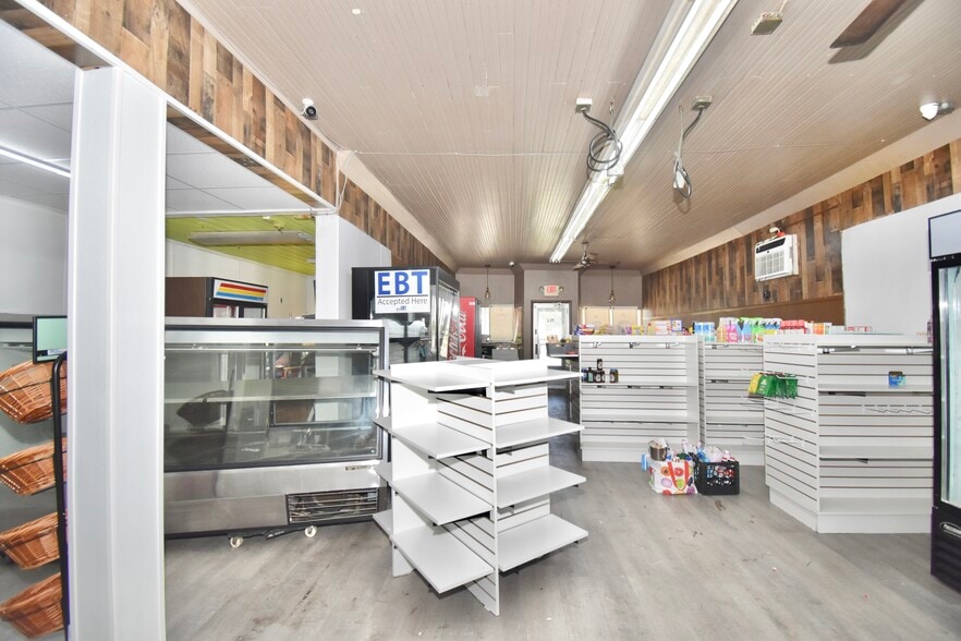 193 Fairview Ave, Chicopee, MA for sale - Building Photo - Image 2 of 24