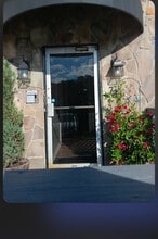 737 Main St, Stone Mountain, GA for lease Interior Photo- Image 1 of 9