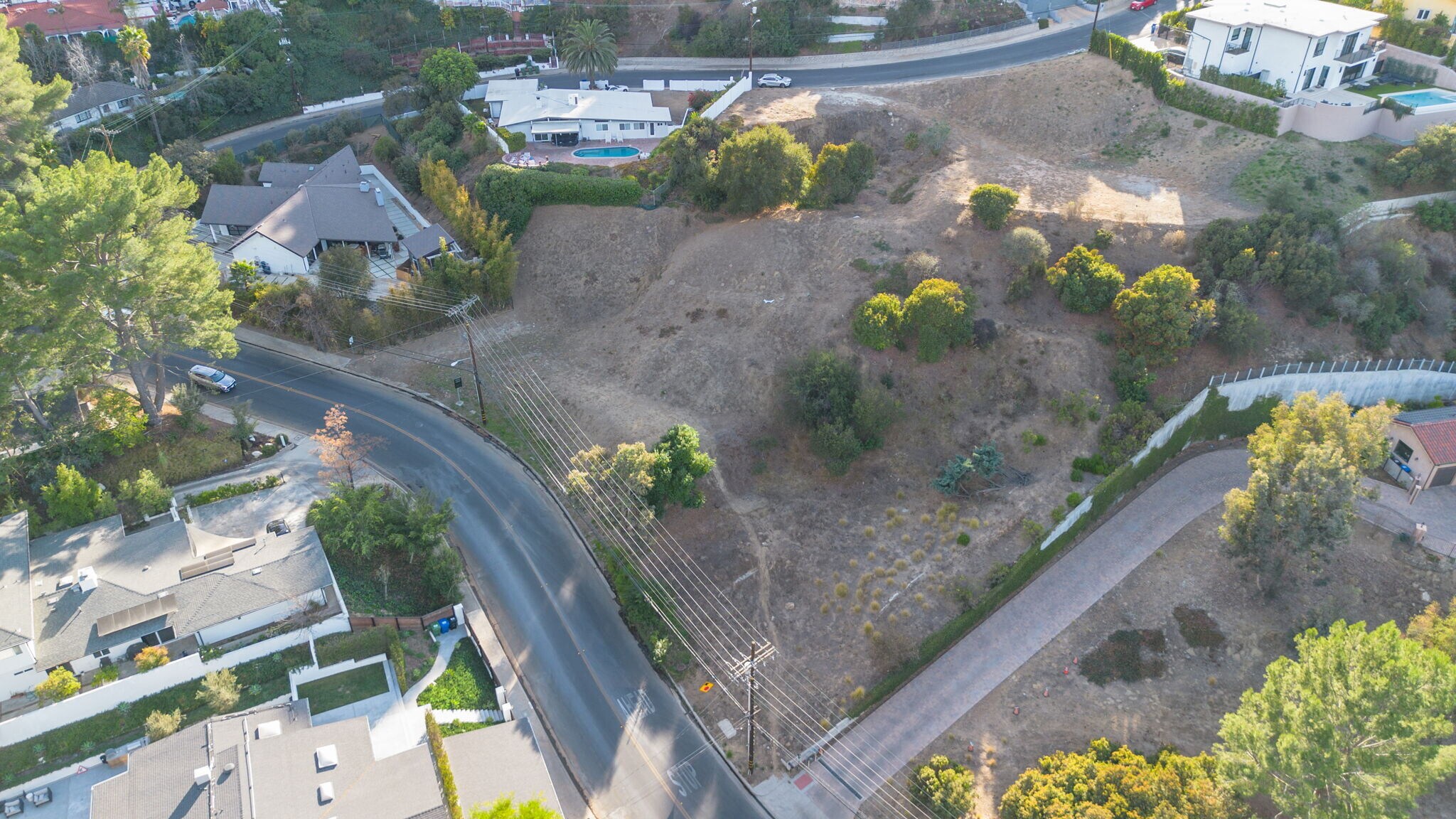 16652 Calneva dr, Encino, CA à vendre Photo principale- Image 1 de 7