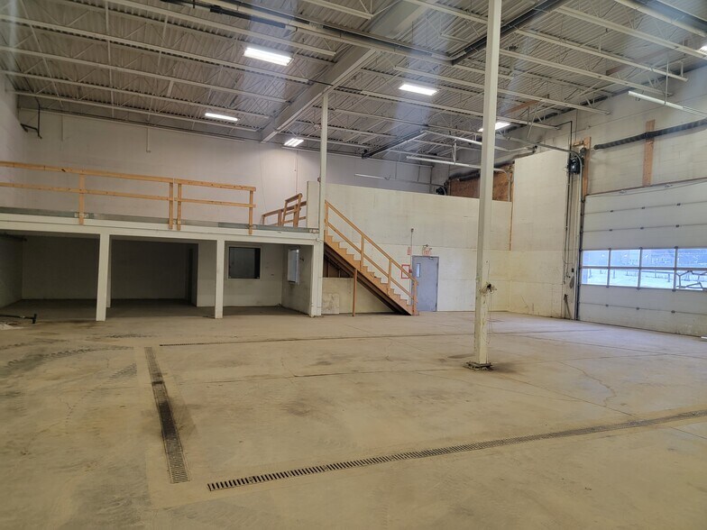 988 Great St, Prince George, BC à louer - Photo du bâtiment - Image 3 de 17