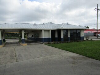 More details for 631 E Admiral Doyle Dr, New Iberia, LA - Retail for Sale