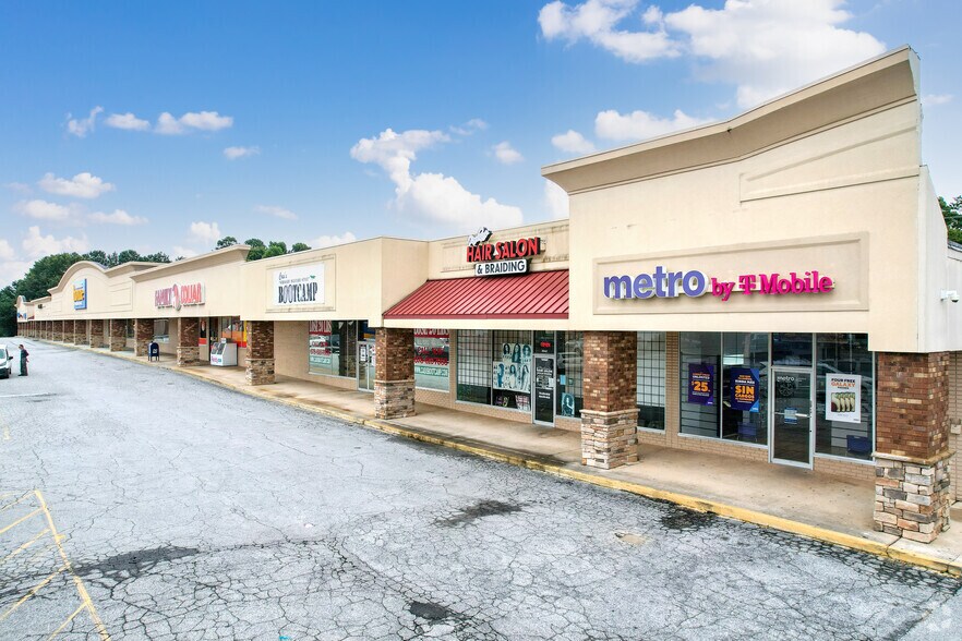 8600-8650 Tara Blvd, Jonesboro, GA à louer - Photo du bâtiment - Image 2 de 16