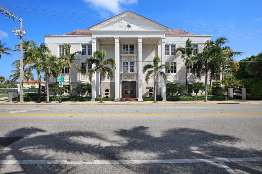 180 Royal Palm Way, Palm Beach, FL à vendre - Photo du bâtiment - Image 1 de 1