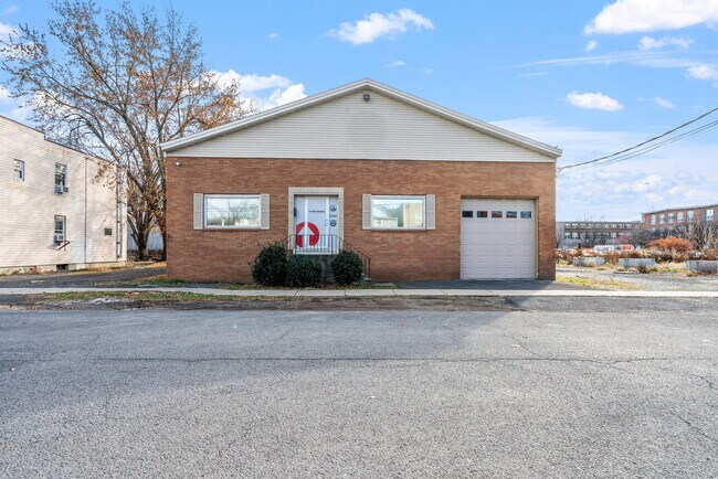 More details for 444 Washington St, Rensselaer, NY - Office for Lease