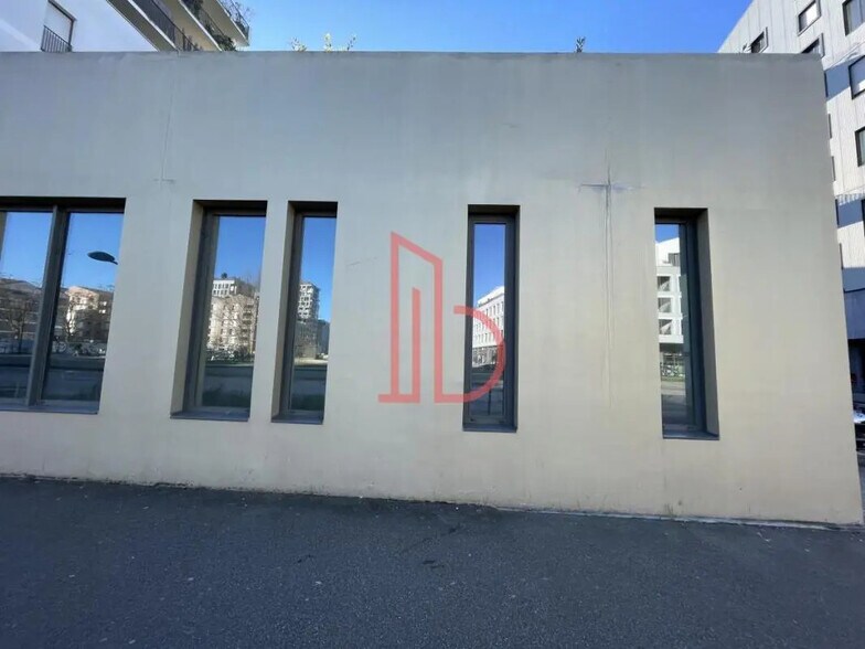 Office in Bordeaux for lease - Building Photo - Image 1 of 6